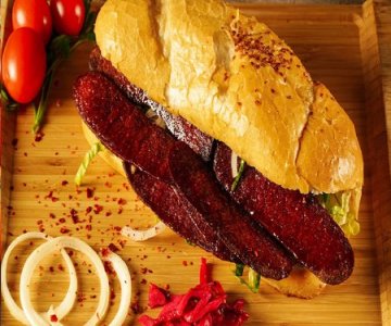 Sucuk Ekmek